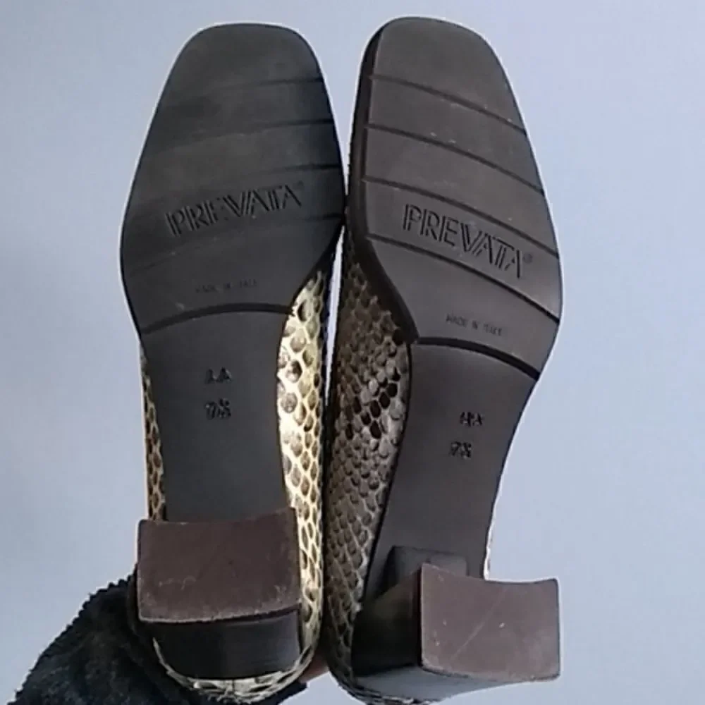 Prevata Snakeskin Heels Brown Cream Genuine Snakeskin, Size 9.5 US‎